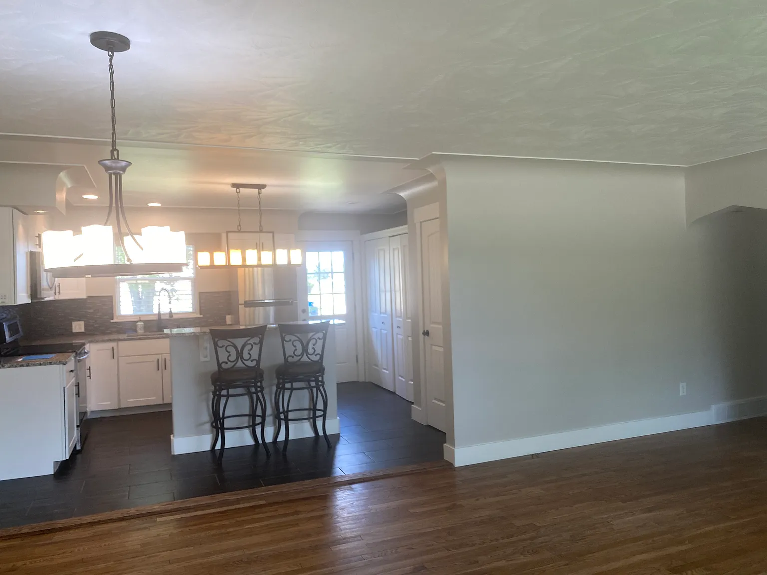 3 bed, 1574 sqft, $2,000 — Photo 3