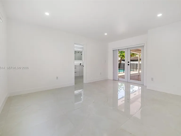 13445 SW 20th Ter — Photo 17