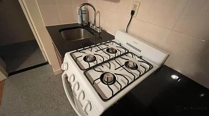 Rented by Batra Group Inc | media 21