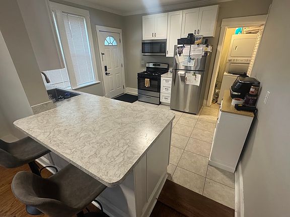 5th image of 2702 W George St APT 1F