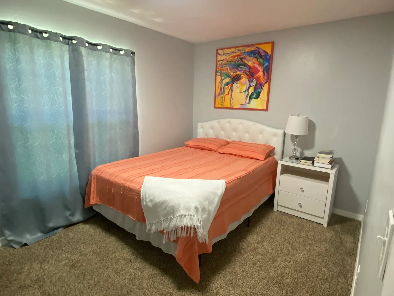 3 bed, 1636 sqft, $1,200 — Photo 1