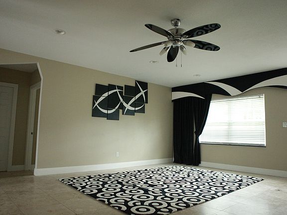4th image of 603 67th Avenue Dr W