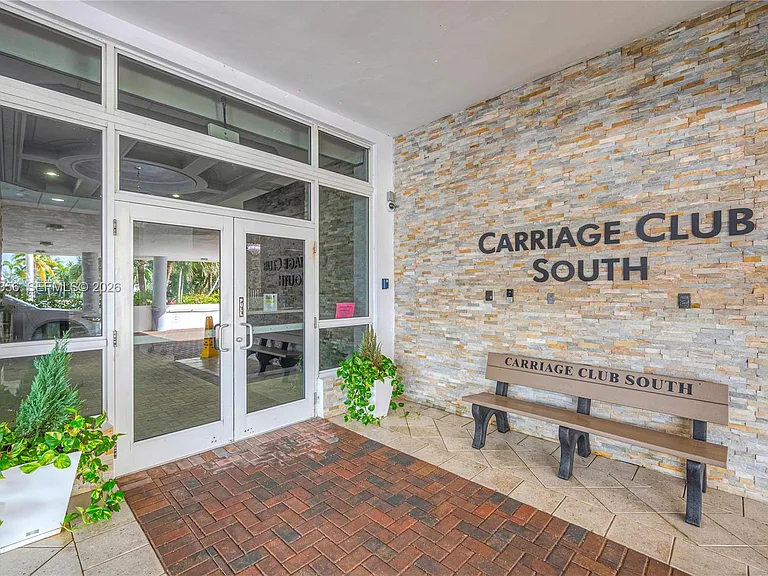5001 Collins Ave #4E — Photo 17