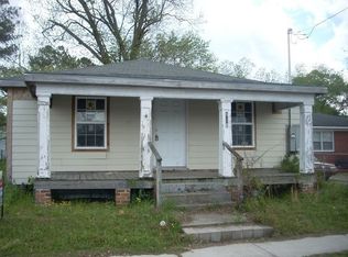 813 N Washington St, Washington, NC 27889