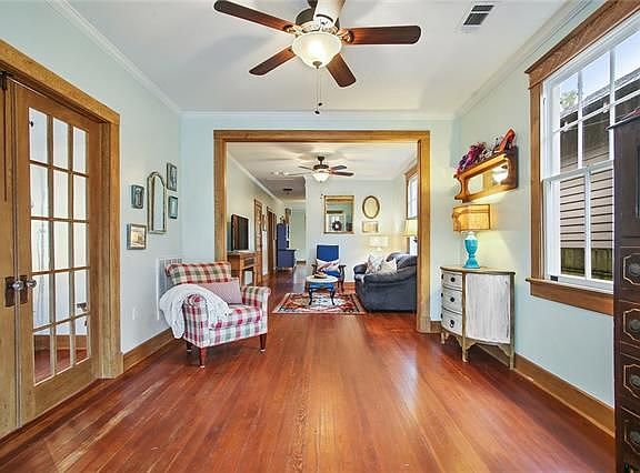 4th image of 1829 Cambronne St