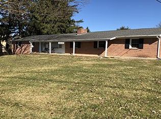 19212 Longmeadow Rd, Hagerstown, MD 21742