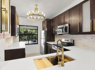 1001 Sabal Ridge Cir APT F, Palm Beach Gardens, FL 33418