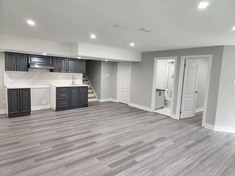 802 Cedarvale Dr #BASEMENT — Photo 6