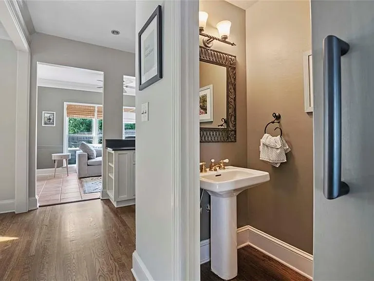 1213 Club Walk Dr NE — Photo 5