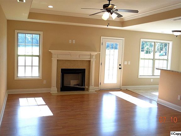 2nd image of 111 Huntview Dr SE