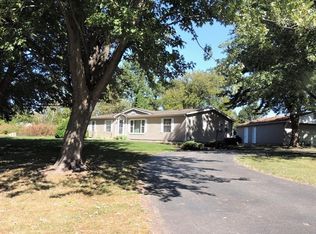 106 W Sycamore St, Malden, IL 61337