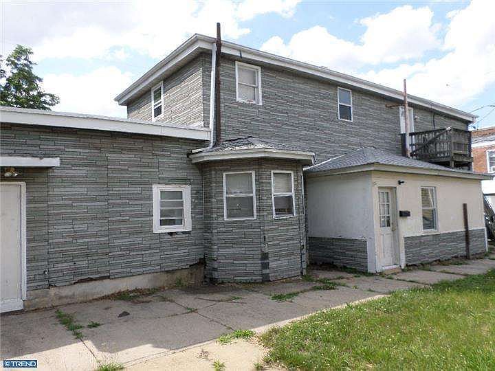 2nd image of 14 Pine St