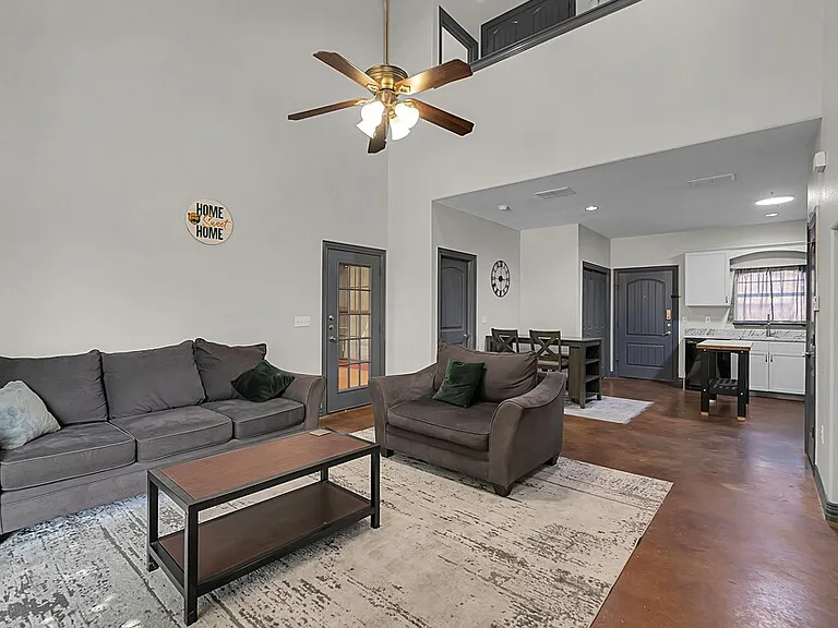 2410 S 2nd St #517 — Photo 7