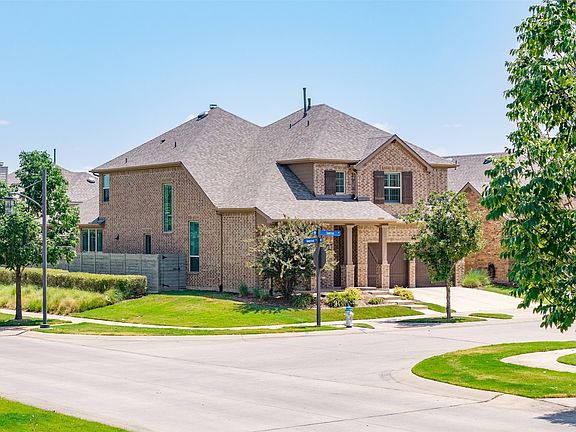 2nd image of 236 Sunrise Dr