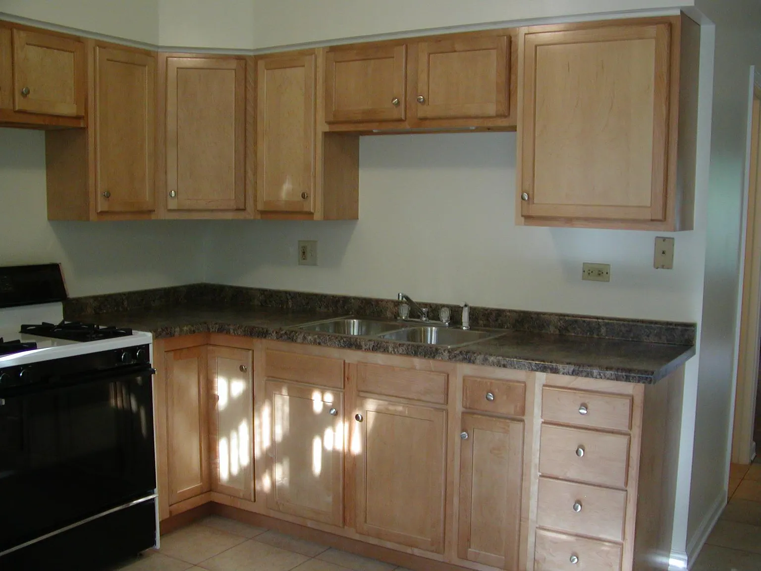 2 bed, $1,400 — Photo 4