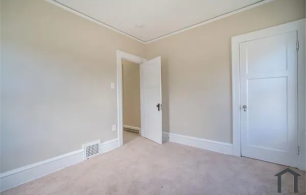 3 bed, 1300 sqft, $1,650 — Photo 4