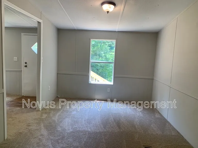221 Oakleigh Dr — Photo 5