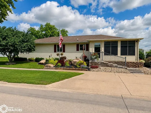 110 2nd St NW, Buffalo Center, IA 50424