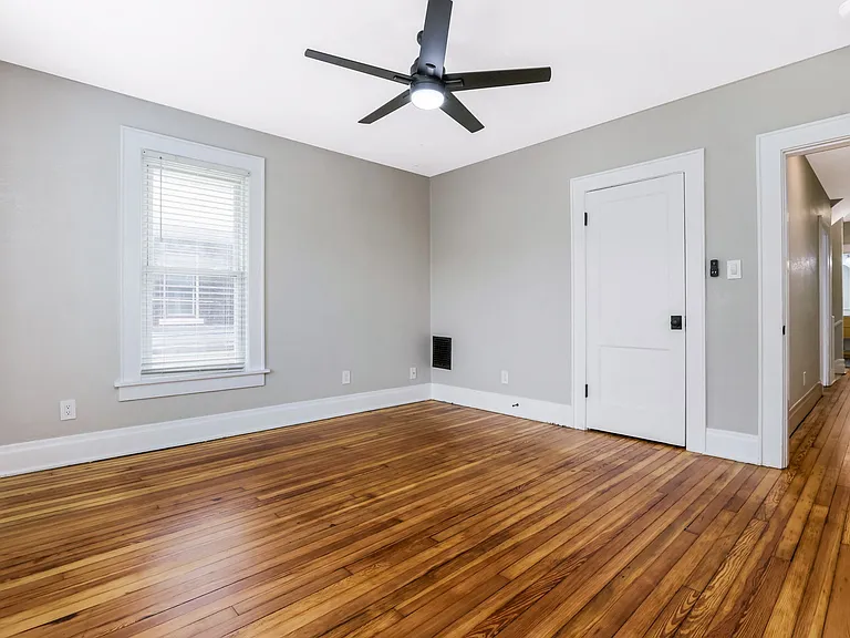 412 E Oakland Ave #412 — Photo 11