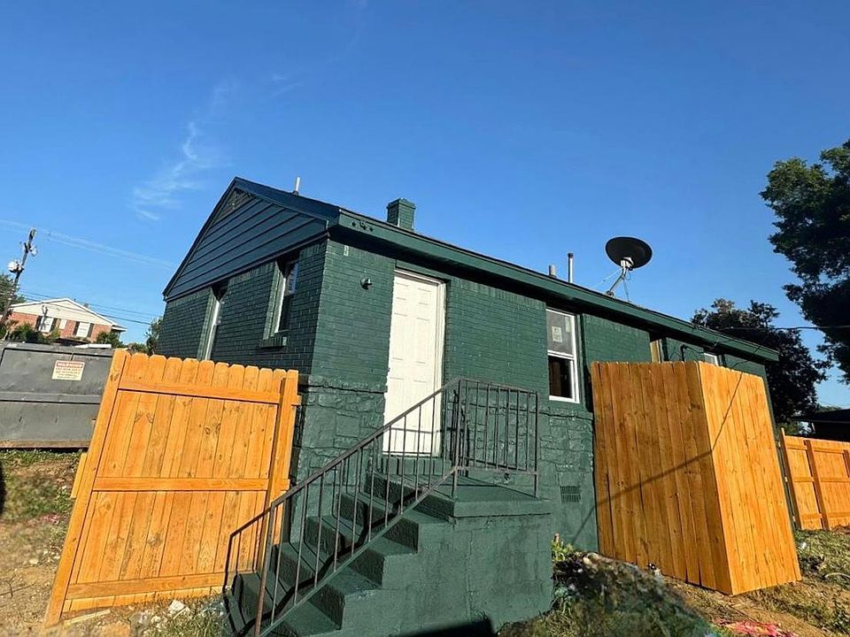 2nd image of 2401 Perry Rd