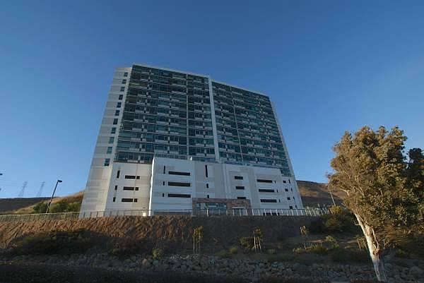 1st image of 1 Mandalay Pl Unit 1502