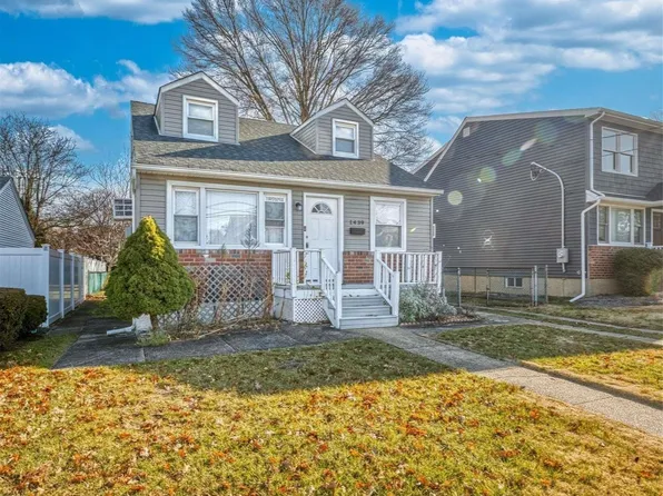 1439 Rhode Avenue, North Merrick, NY 11566