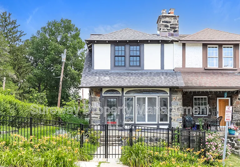 501 Kenilworth Rd — Photo 1