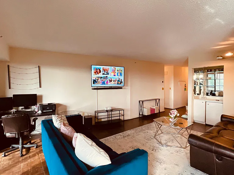 1300 Crystal Dr #704 — Photo 12
