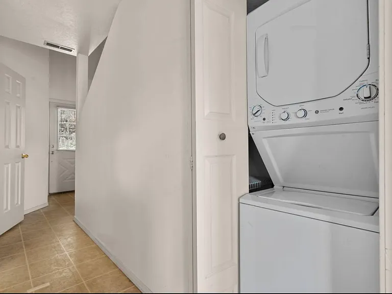 510 Abby Ln #7 — Photo 6