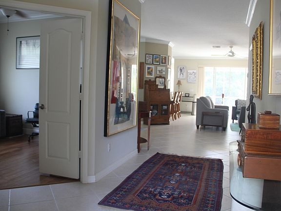3rd image of 512 NW Fetterbush Way