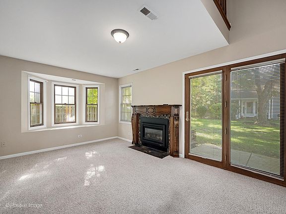 5th image of 2S751 Grove Ln