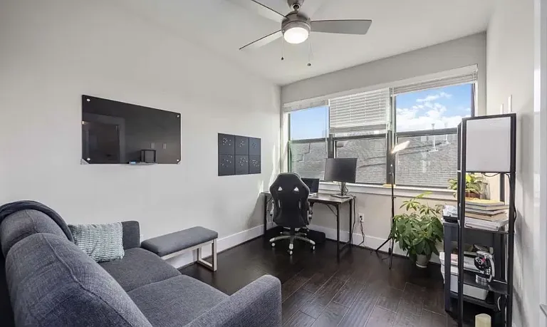 2401 Crawford St #2210 — Photo 13