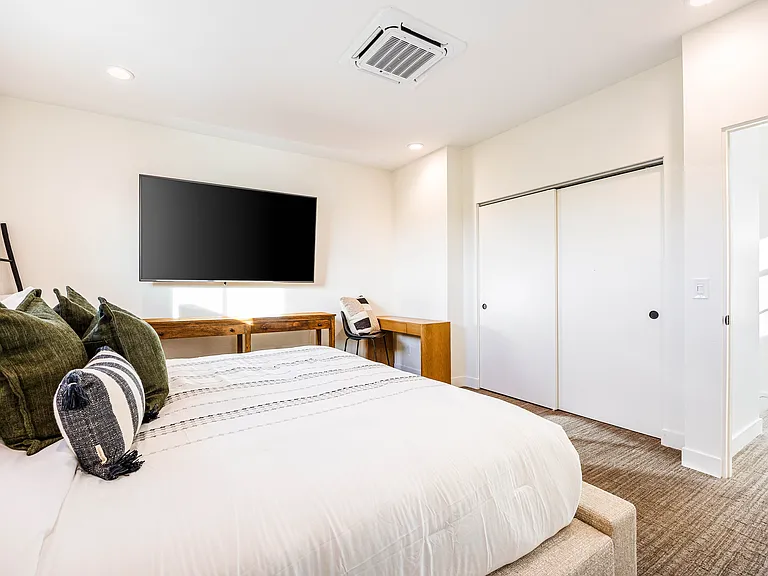 Bedroom 3 (Upstairs)