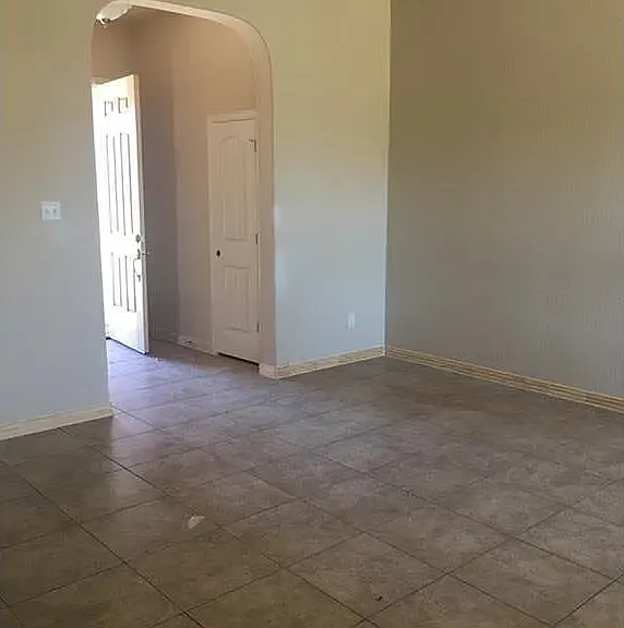 402 Lighthouse Ct — Photo 4