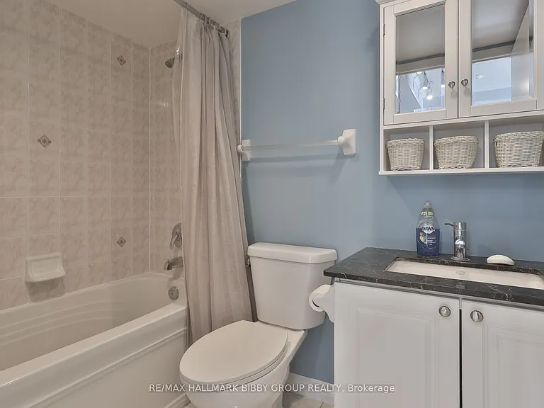 410 Queens Quay W #1103 — Photo 23