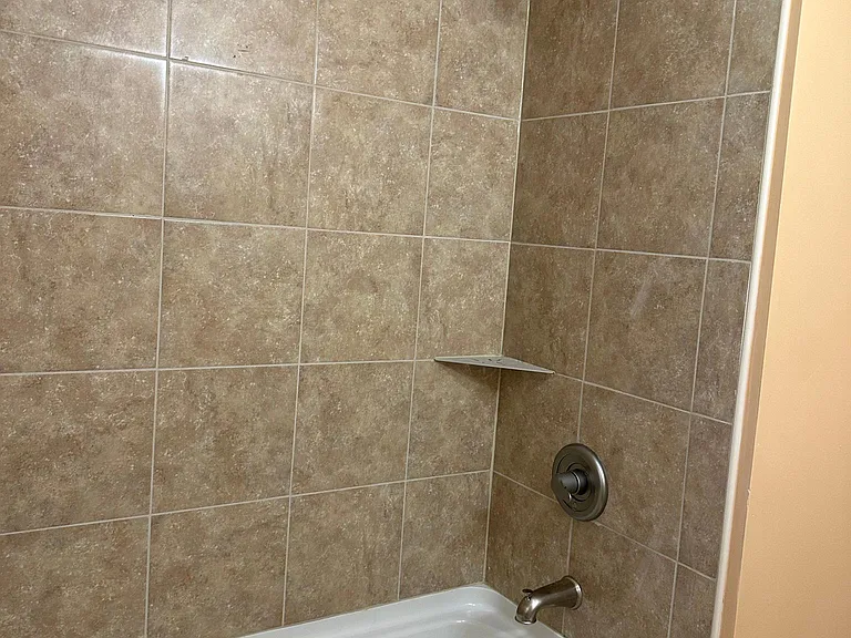 1 Pinecrest Ct #1B — Photo 15