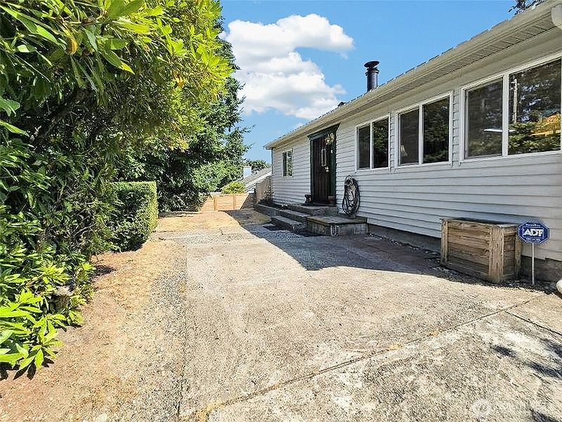 4th image of 1311 N 155th street