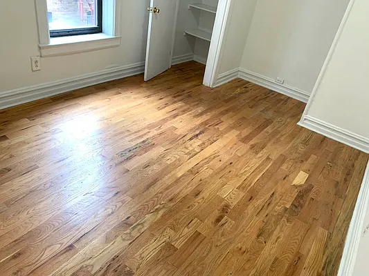 Rented by Tapiro Realty | media 16