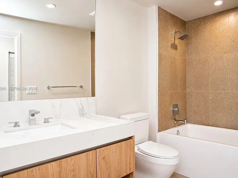 11 NE 6th St #1109 — Photo 11