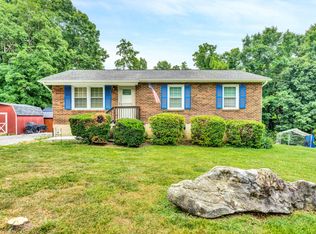 6444 Kelley St, Salem, VA 24153