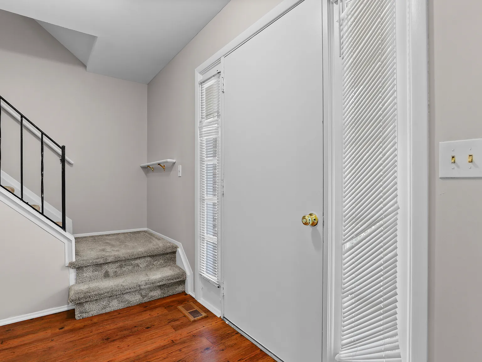 4 bed, 2.5 bath, 2238 sqft, $2,900 — Photo 4