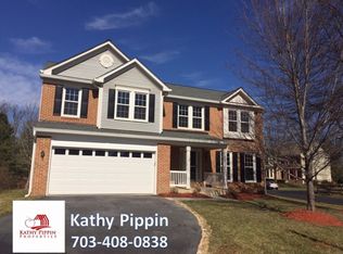 1522 Summerset Pl, Herndon, VA 20170
