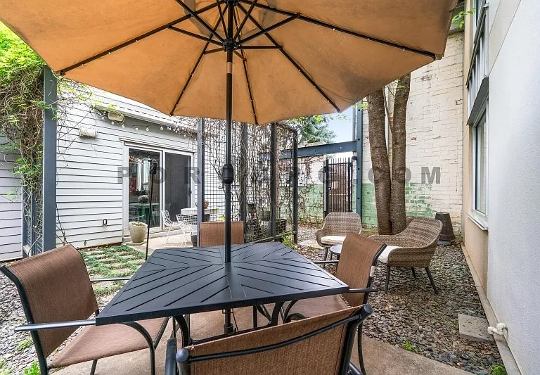 1661 La France St NE #228 — Photo 24