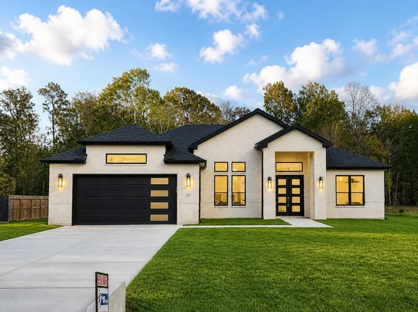 1162 Spanish Dr, Dayton, TX 77535