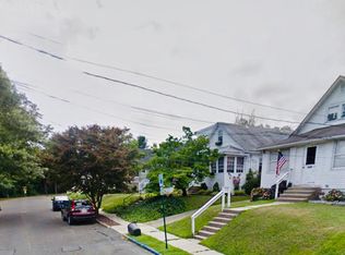 12 Page Ave, Barrington, NJ 08007