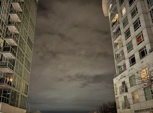 198 Aquarius Mews #XX1, Vancouver, BC V6Z 2Y4