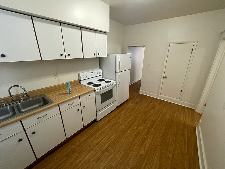 1606 Grove St #A — Photo 12