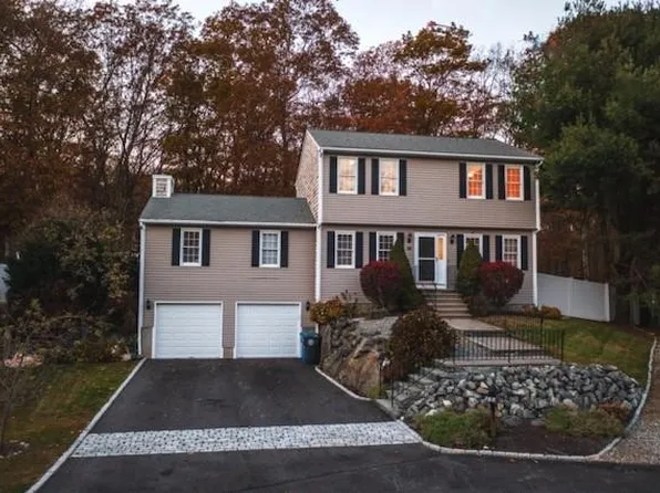 38 Water Fall Way, Cranston, RI 02921