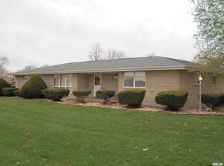 4 Hiel Dr, Bushnell, IL 61422