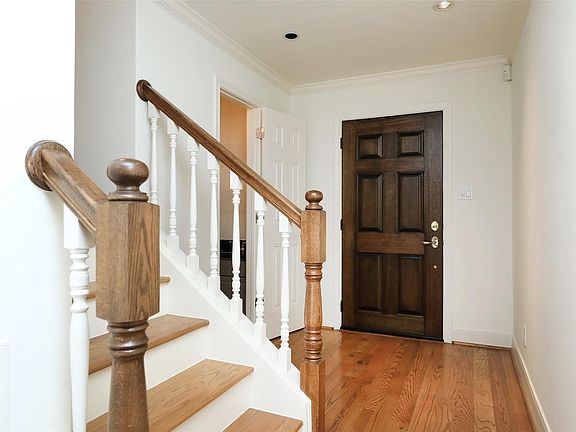 5th image of 1242 Fountain View Dr #177